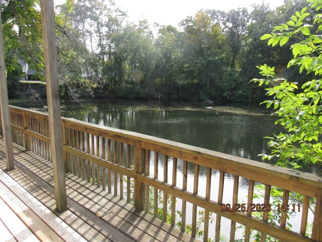 More Photos Of 124 Main St, Deep River Freestanding For Lease