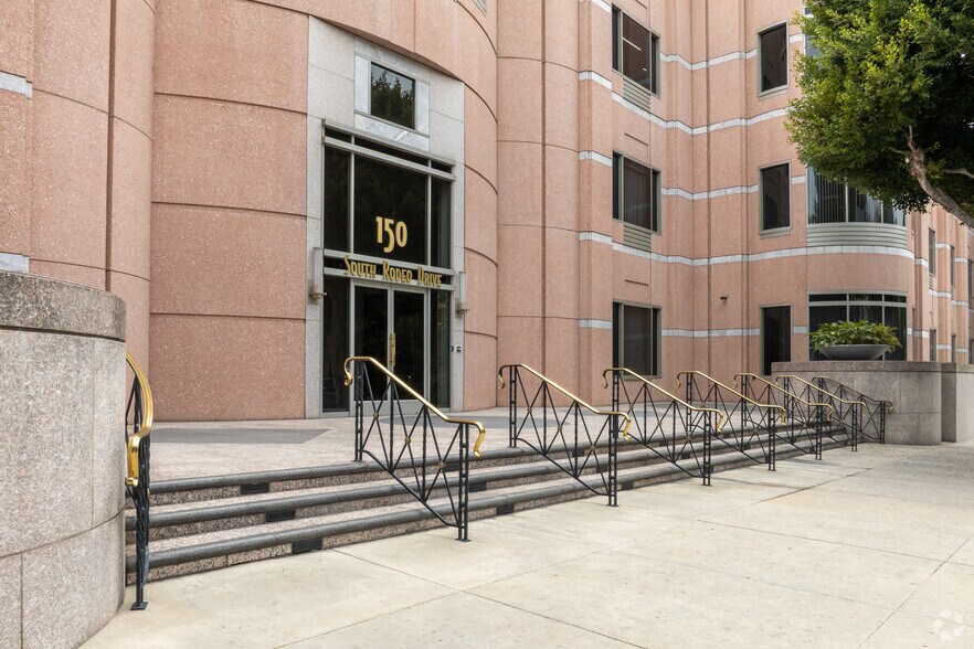 More Photos Of 150 S Rodeo Dr, Beverly Hills Coworking Space