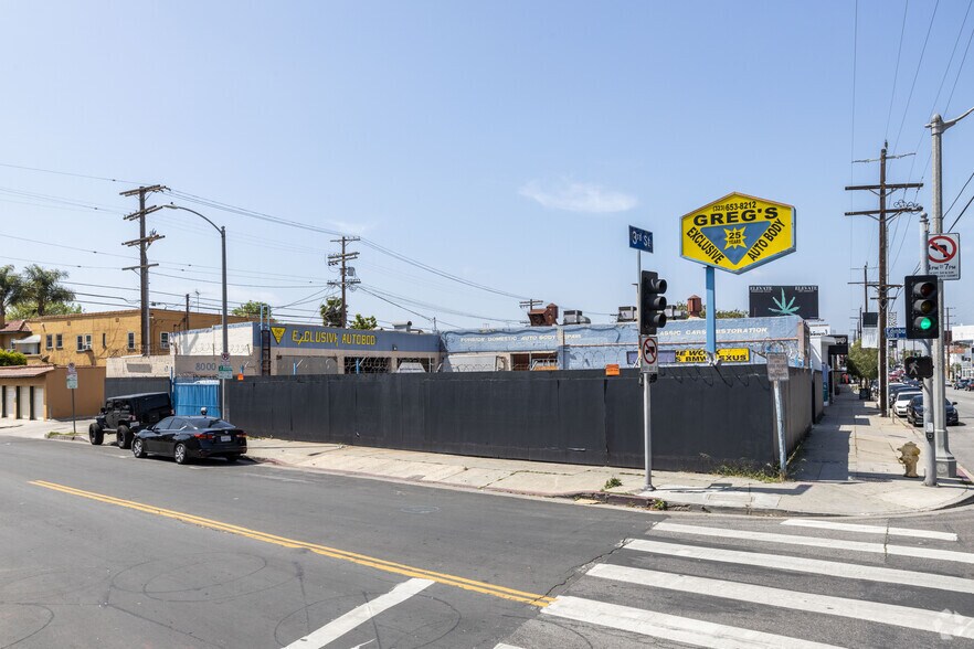 More Photos Of 8000 W 3rd St, Los Angeles Freestanding For Lease