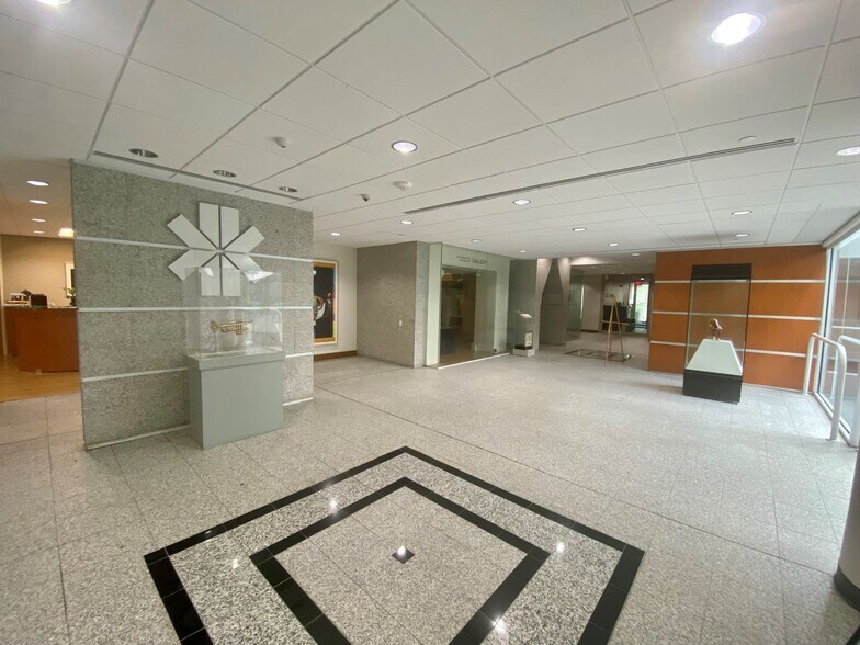 More Photos Of 7900 NW 154th St, Miami Lakes Office For Lease