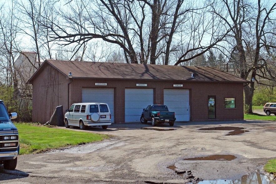 More Photos Of 1150 Old Mill Ln, Beavercreek Auto Repair For Sale