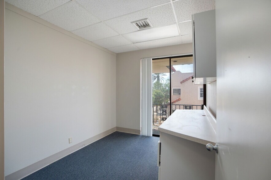 More Photos Of 400 S Tamiami Trl, Venice Medical For Sale