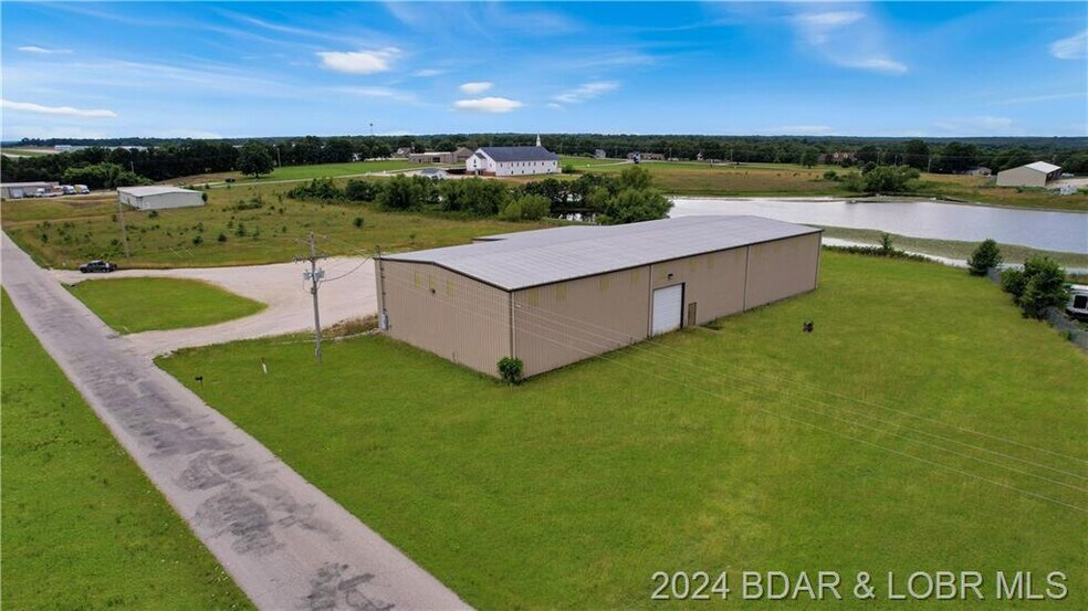 More Photos Of 744 Keystone Industrial Park dr, Camdenton Warehouse For Lease