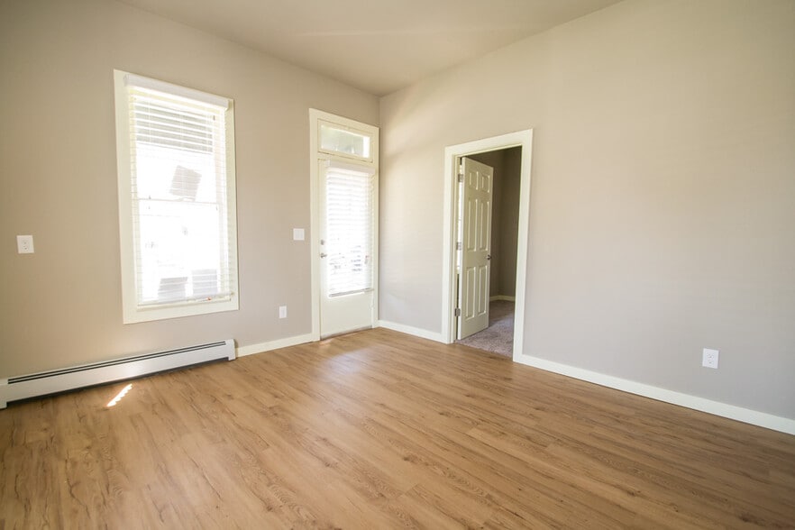 More Photos Of 1806 17th St, Boulder Apartments For Sale