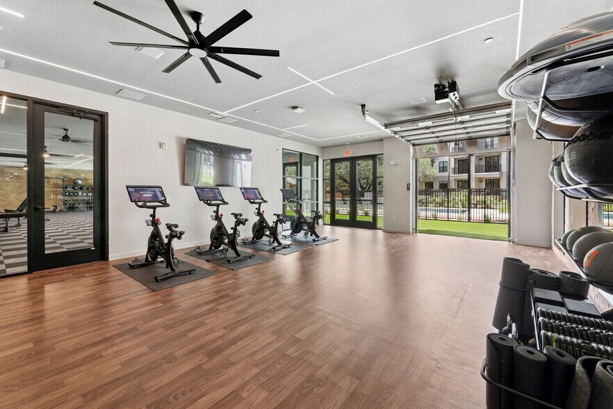 More Photos Of 13701 Lyndhurst St, Austin Apartments For Lease