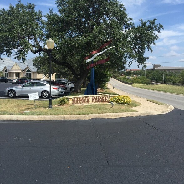 More Photos Of 15303 Huebner Rd, San Antonio Office For Lease