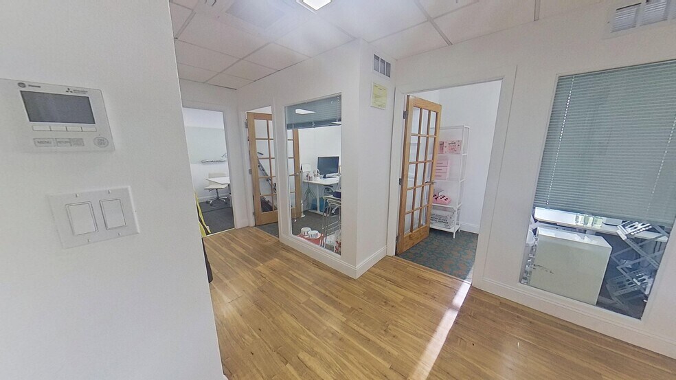 More Photos Of 120 W 31st St, New York Office For Lease