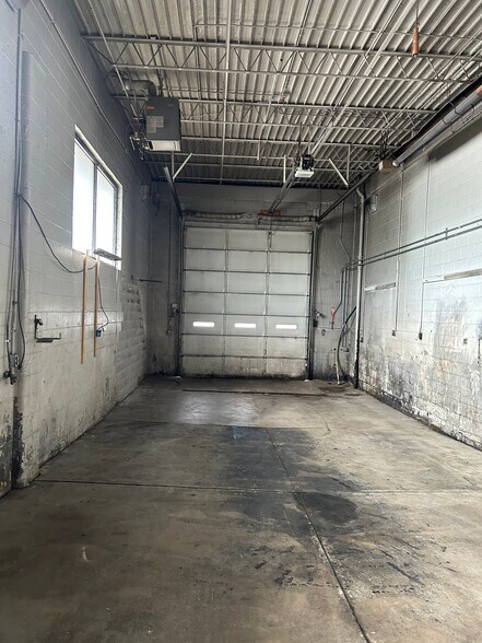 More Photos Of 570 Hardman Ave S, South Saint Paul Distribution For Sale