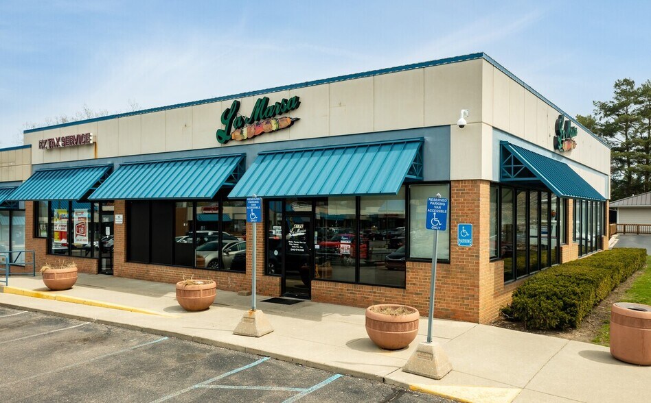 More Photos Of 4174-4246 Pontiac Lake Rd, Waterford Unknown For Lease