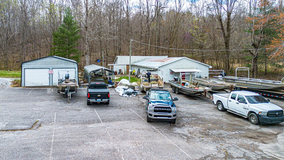 More Photos Of 6641 US Highway 62 W, Kuttawa Flex For Sale