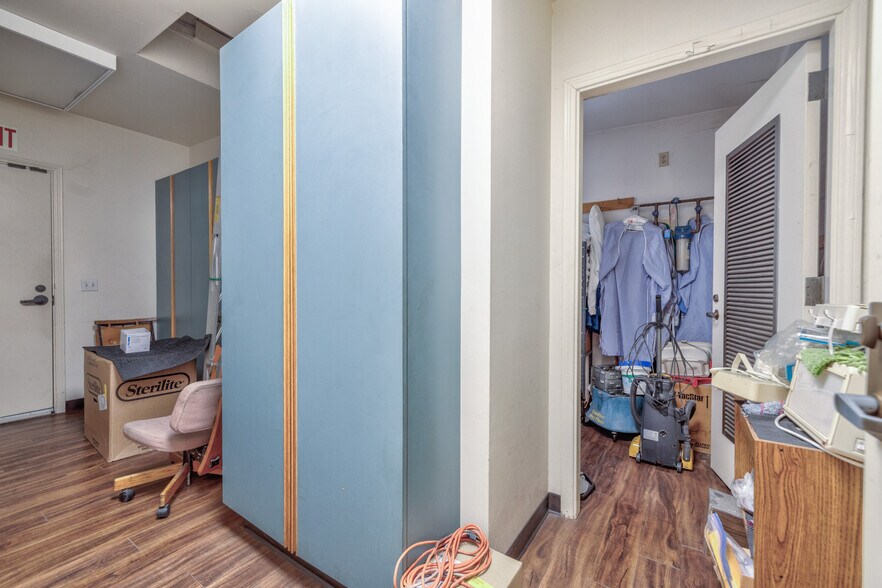 More Photos Of 16336 Whittier Blvd, Whittier Medical For Sale