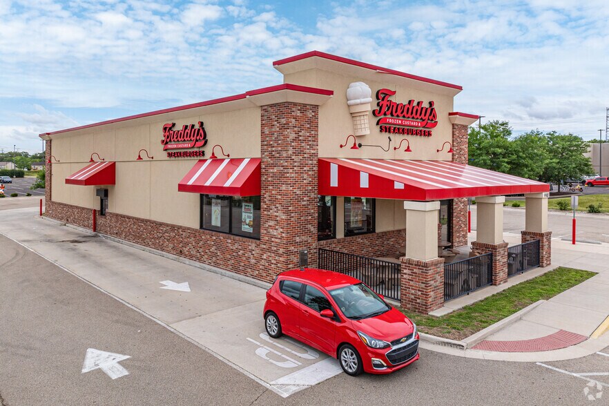 Primary Photo Of 9901 Orlando St, Machesney Park Fast Food For Lease