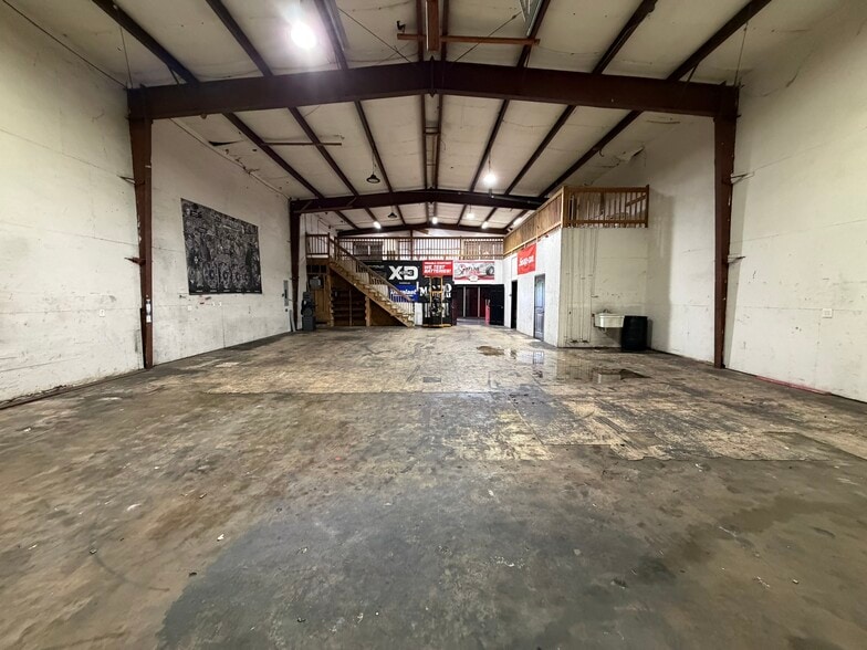 More Photos Of 3803 Paris Rd, Chalmette Warehouse For Sale