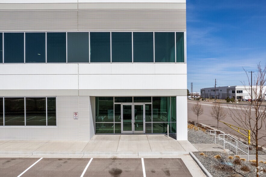 More Photos Of 6030 Washington St, Denver Warehouse For Lease