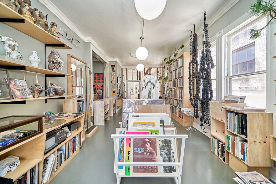 More Photos Of 118 Winston St, Los Angeles General Retail For Sale