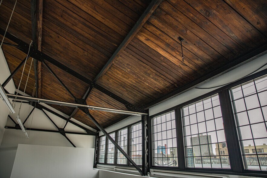 More Photos Of 1938 Franklin St, Detroit Loft Creative Space For Sale
