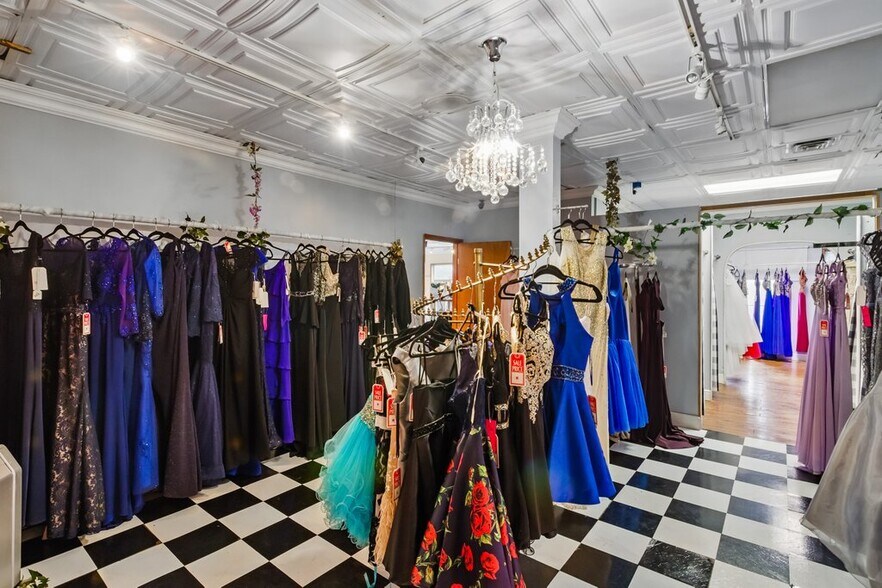 More Photos Of 4066 Broward Blvd, Fort Lauderdale Storefront Retail Office For Sale