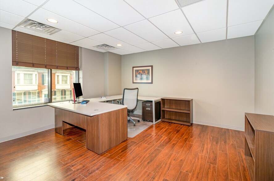 More Photos Of 403-405 N 2nd St, Harrisburg Office For Sale
