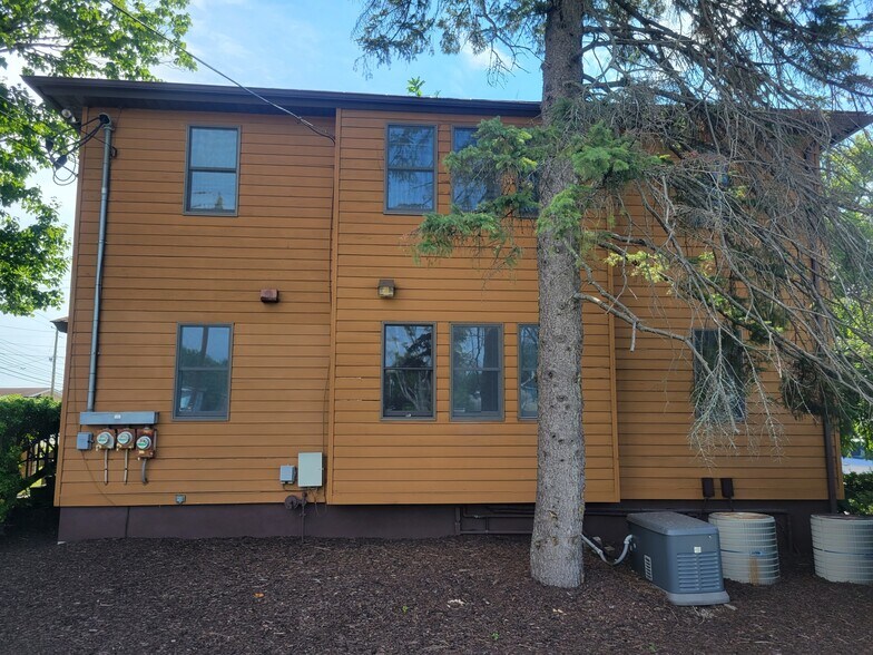 More Photos Of 402 E Main St, Middletown Office For Sale