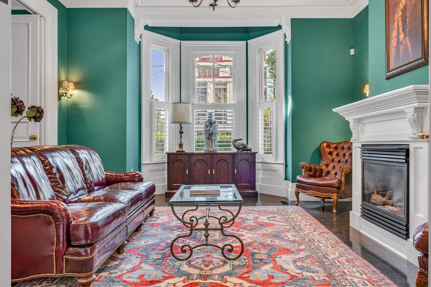 More Photos Of 15 Prince Arthur Ave, Toronto Office Residential For Lease