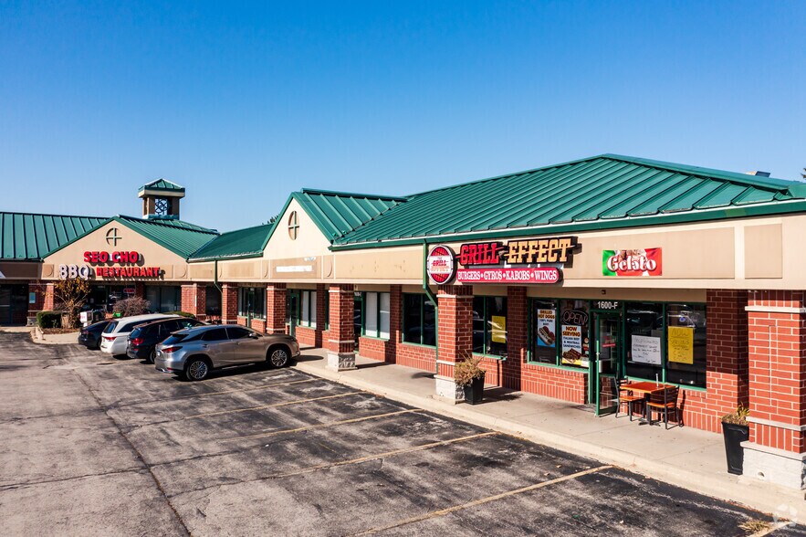 Primary Photo Of 1600 Maple Ave, Lisle Storefront For Lease