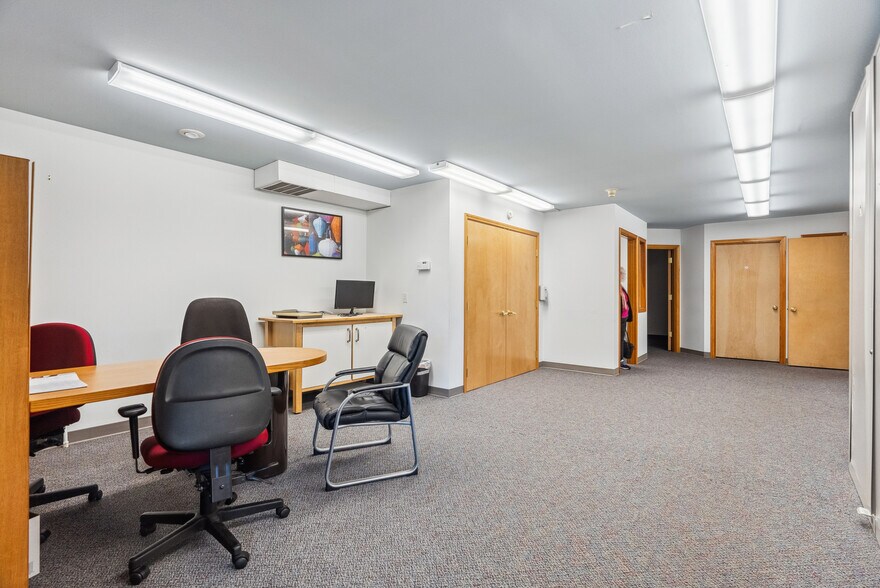 More Photos Of 126 15th St SE, Puyallup Medical For Lease