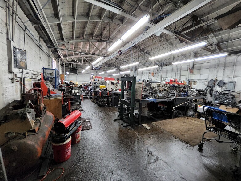 More Photos Of 1835 S State St, Salt Lake City Auto Repair For Sale
