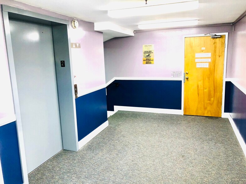 More Photos Of 85 Raritan Ave, Highland Park Medical For Lease