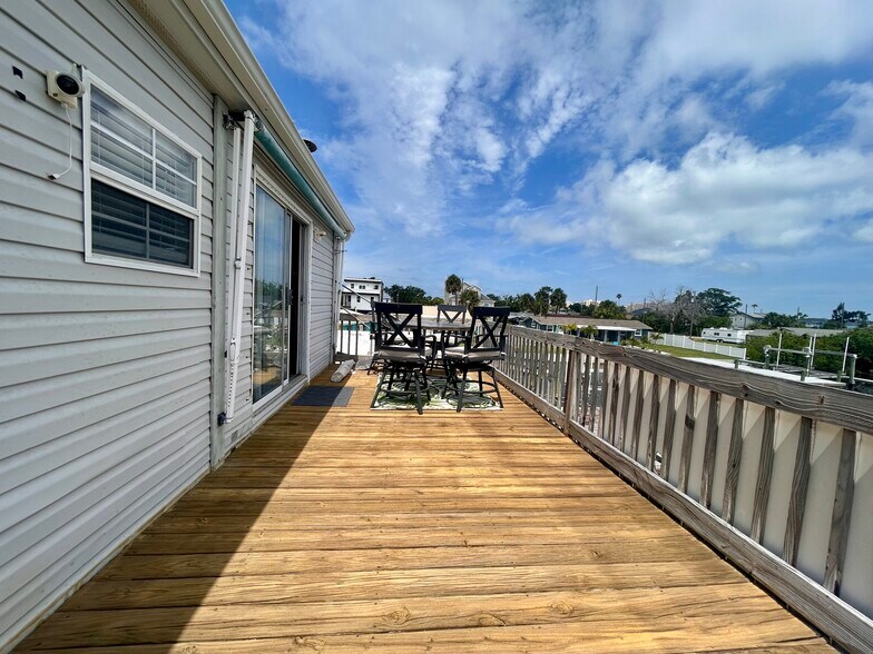 More Photos Of 6501 Boatyard Dr, Hudson Specialty For Sale