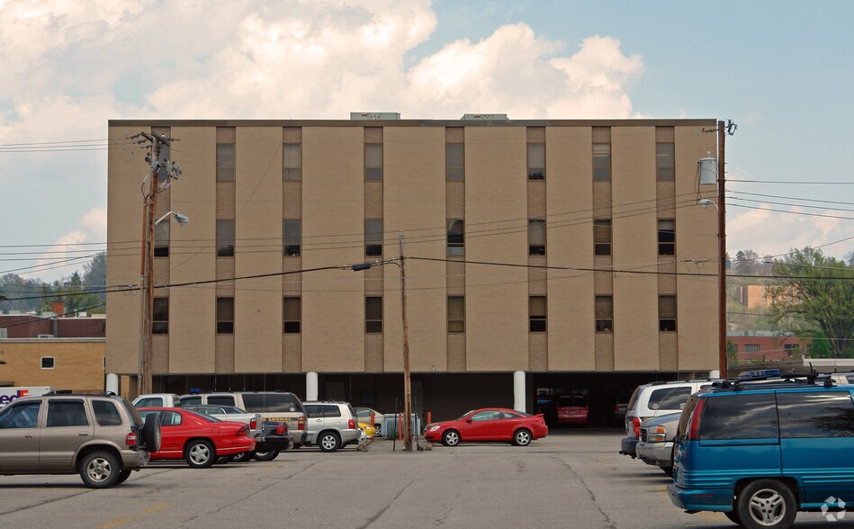 More Photos Of 1207 Quarrier St, Charleston Office For Lease