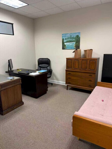 More Photos Of 12440 Emily Ct, Sugar Land Office For Lease