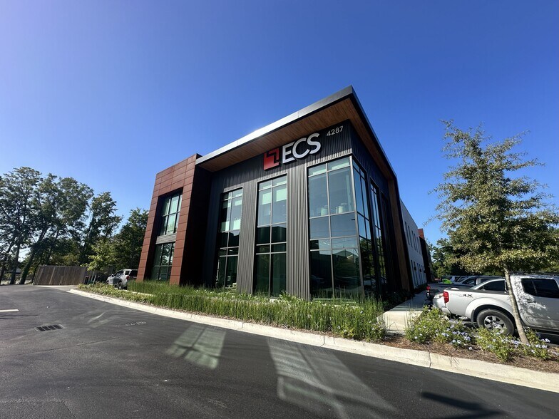 Primary Photo Of 4287 Spruill Ave, North Charleston Office For Lease