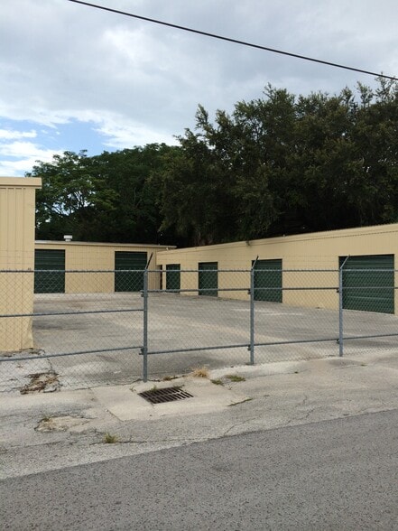 More Photos Of 3408 Avenue W NW, Winter Haven Warehouse For Lease