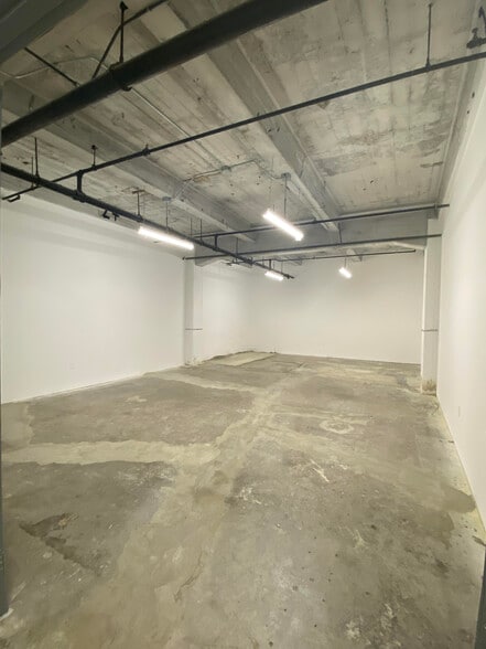 More Photos Of 901 E 31st St, Los Angeles Manufacturing For Lease