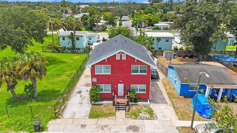 More Photos Of 1761 19th St S, Saint Petersburg Apartments For Sale