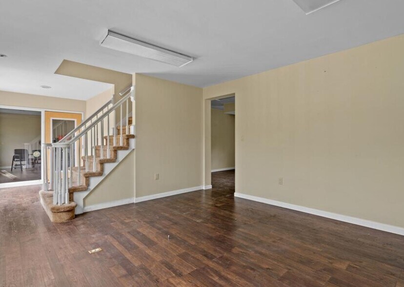 More Photos Of , Montgomery Office For Sale