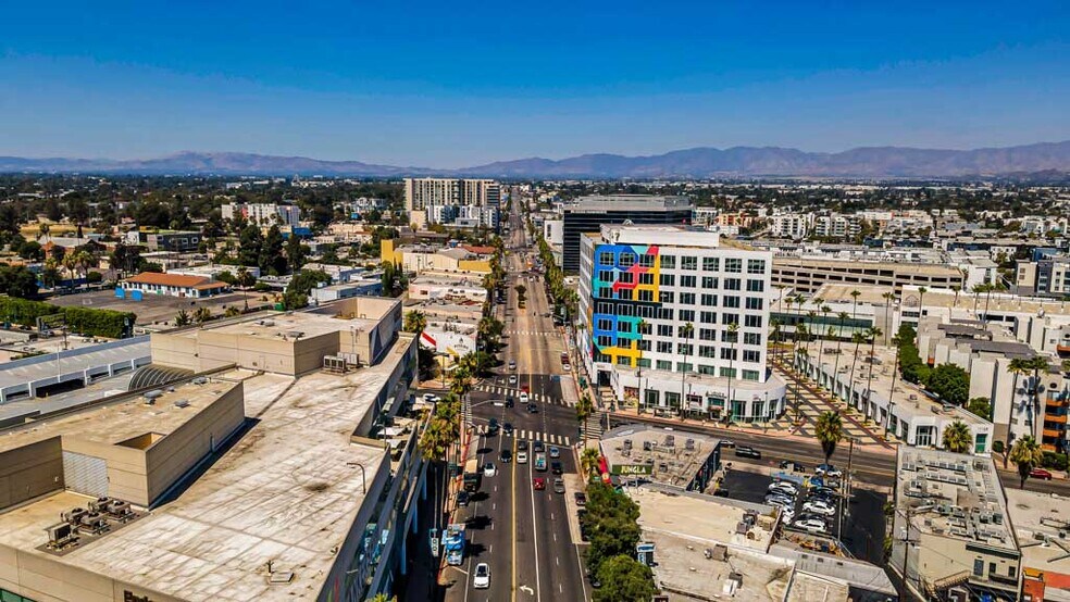 More Photos Of 5148-5152 Lankershim Blvd, North Hollywood Storefront For Sale