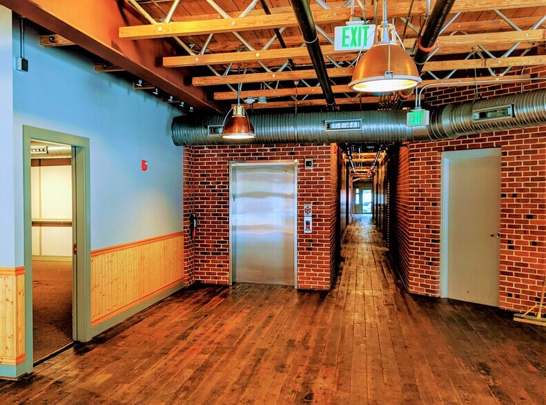 More Photos Of 900 S Wolfe St, Baltimore Office For Sale