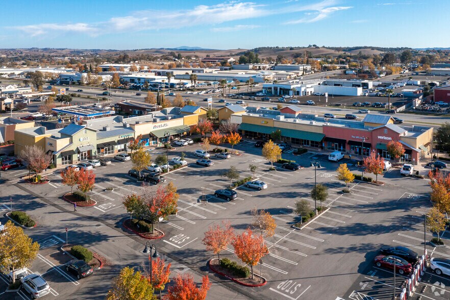 More Photos Of Hwy 46 & Golden Hill Rd @ Highway 46, Paso Robles Unknown For Lease