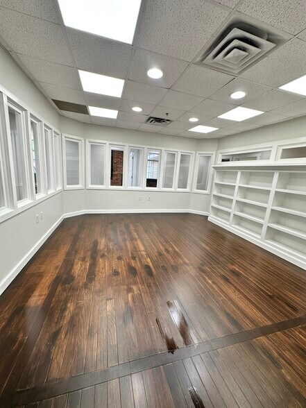 More Photos Of 12 Damonmill Sq, Concord Loft Creative Space For Lease