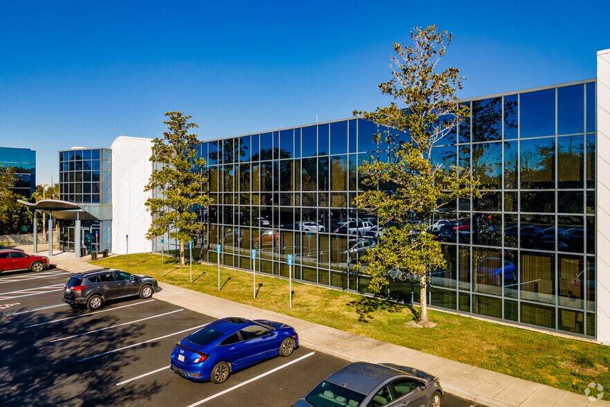 More Photos Of 35095 US Hwy 19, Palm Harbor Office For Lease