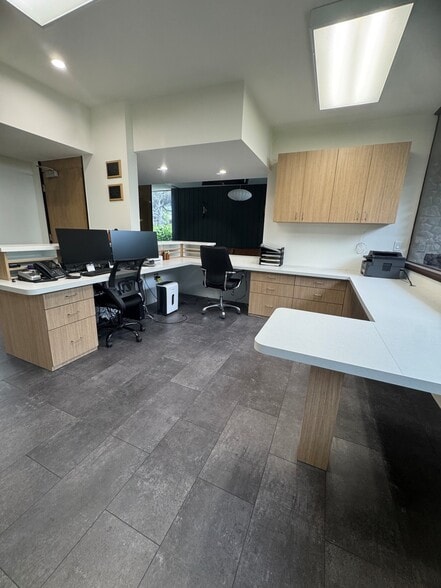 More Photos Of 814 W Foothill Blvd, Monrovia Medical For Sale