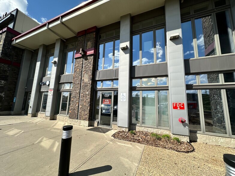 More Photos Of 2328 Ellwood Dr SW, Edmonton Specialty For Lease