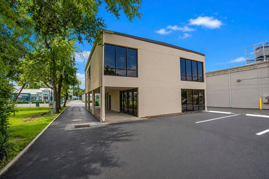 More Photos Of 385 W Fairbanks Ave, Winter Park Office For Lease