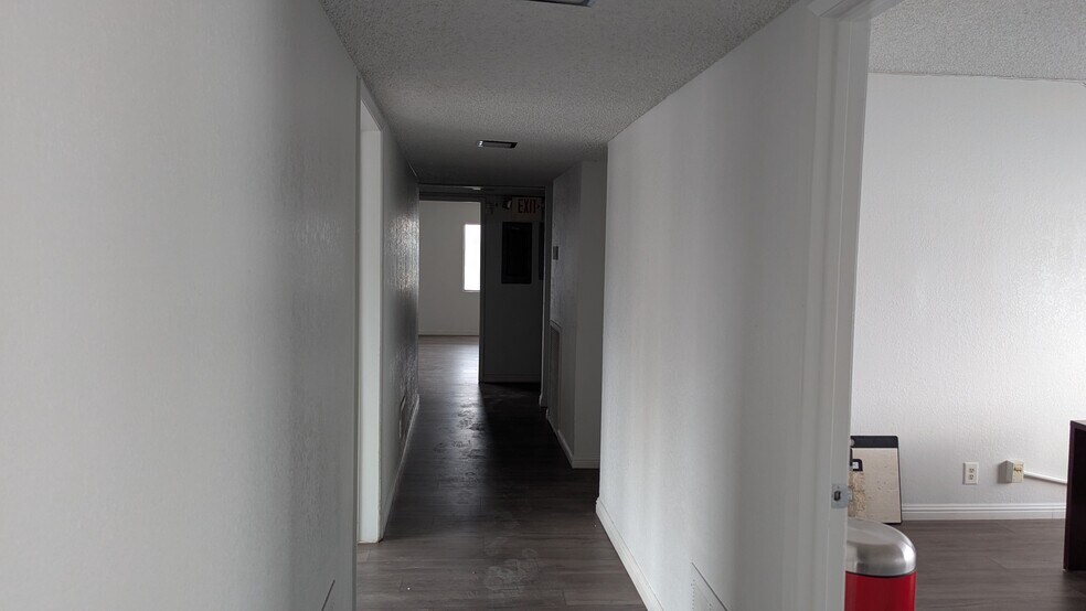 More Photos Of 1604 S Commerce St, Las Vegas Freestanding For Lease