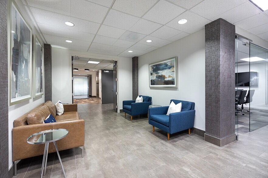 More Photos Of 8880 Rio San Diego Dr, San Diego Coworking Space