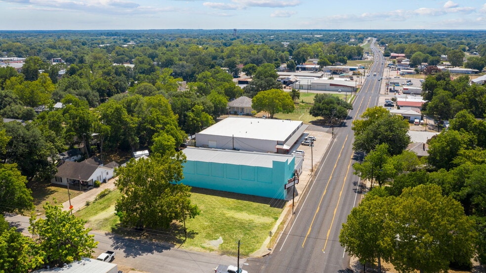 More Photos Of 719 Walnut St, Columbus Movie Theatre For Sale