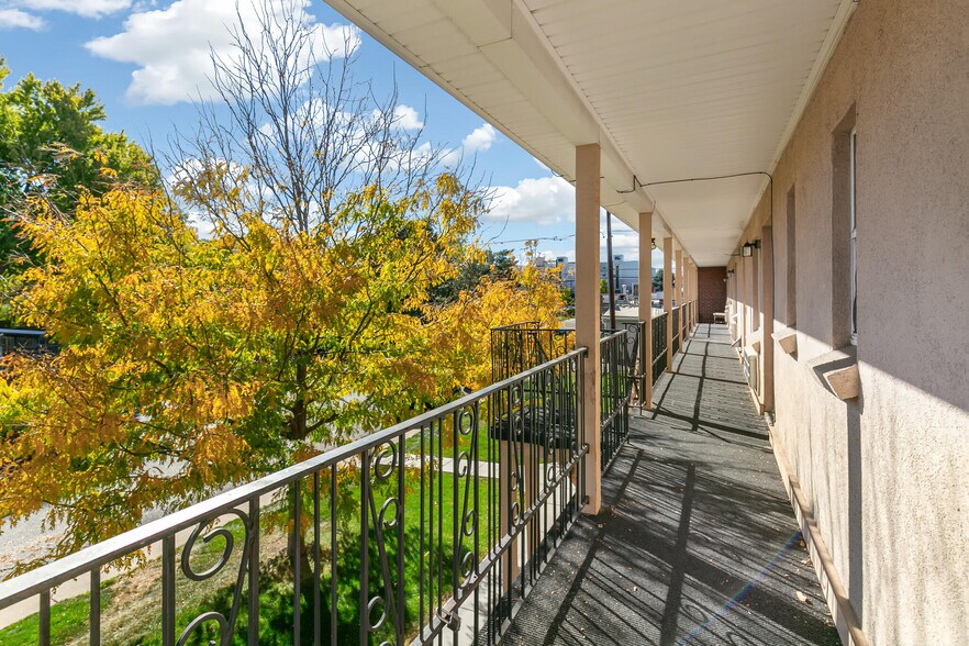 More Photos Of 901 Jasmine St, Denver Apartments For Sale