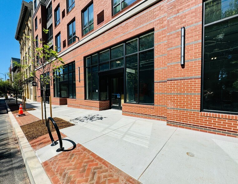 More Photos Of 1 W Chestnut St, Lancaster Apartments For Lease