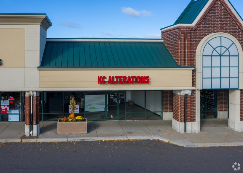 More Photos Of 12900-13020 Riverdale Dr NW, Coon Rapids Unknown For Lease